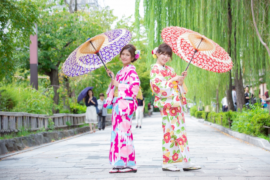 京都伊勢丹購入 糸菊の浴衣と帯と帯締めセット 黒/ピンク/パープル 