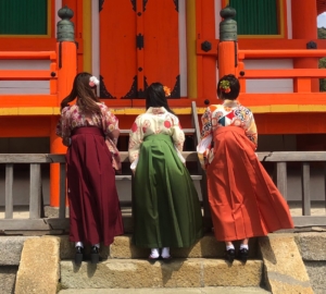 袴レンタルで京都観光