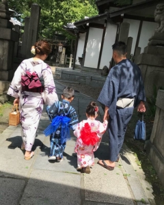 京都にて家族で着物レンタル